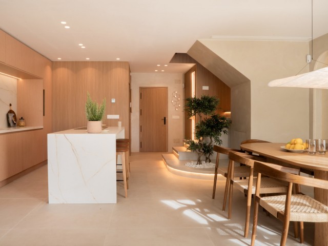 Maison mitoyenne avec 4 Chambres  à Puerto Banús