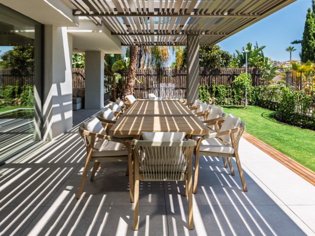 5 Soveroms Villa i Nueva Andalucía