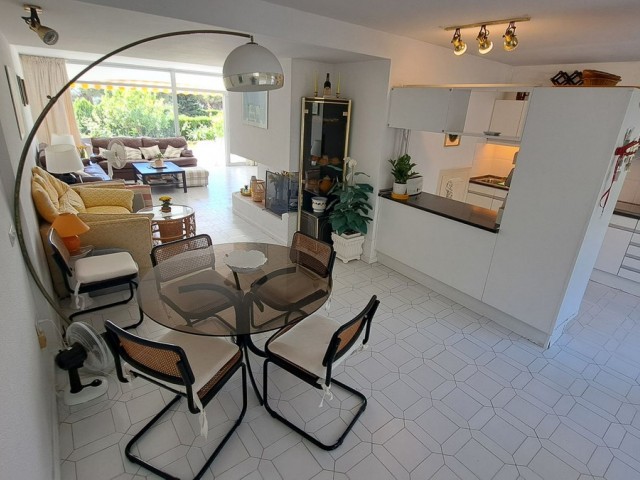 Maison mitoyenne avec 3 Chambres  à Miraflores