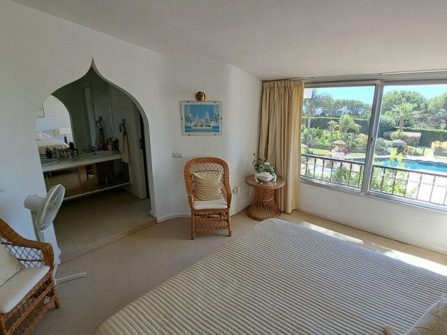 Maison mitoyenne avec 3 Chambres  à Miraflores