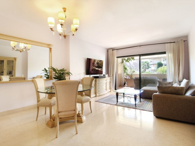 3 Bedrooms Apartment in Benahavís