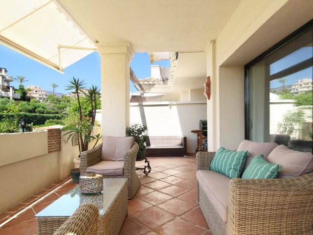 3 Bedrooms Apartment in Benahavís