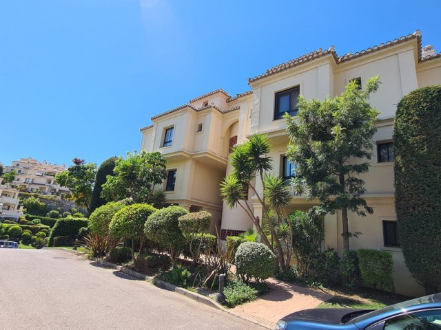 2 Bedrooms Apartment in Benahavís