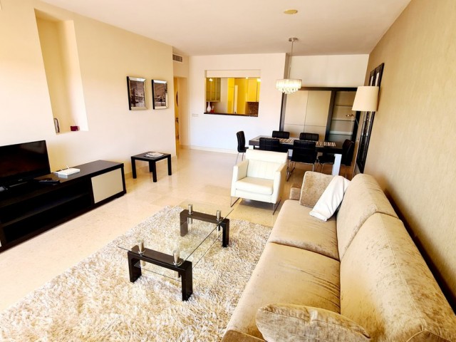 2 Bedrooms Apartment in Benahavís