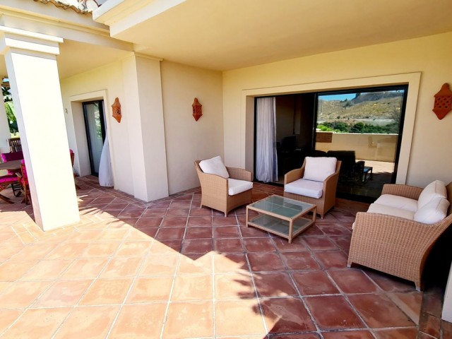 2 Bedrooms Apartment in Benahavís