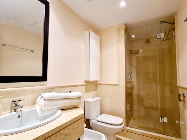 2 Bedrooms Apartment in Benahavís