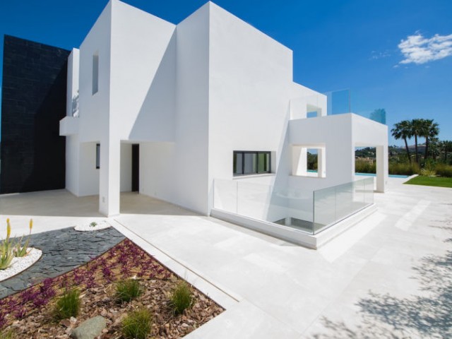 5 Bedrooms Villa in Nueva Andalucía