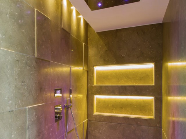 5 Bedrooms Villa in Nueva Andalucía
