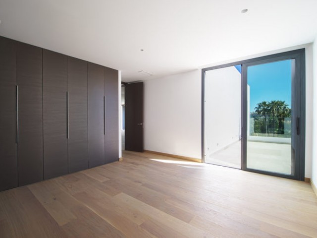 5 Bedrooms Villa in Nueva Andalucía