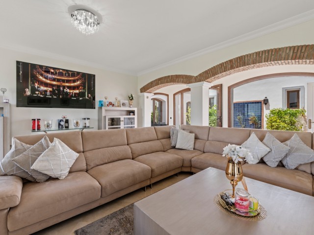 5 Bedrooms Villa in Sotogrande