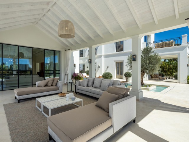 6 Bedrooms Villa in Nueva Andalucía