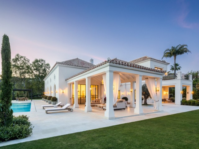 6 Bedrooms Villa in Nueva Andalucía