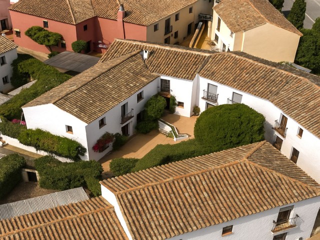 3 Bedrooms Townhouse in Guadalmina Baja