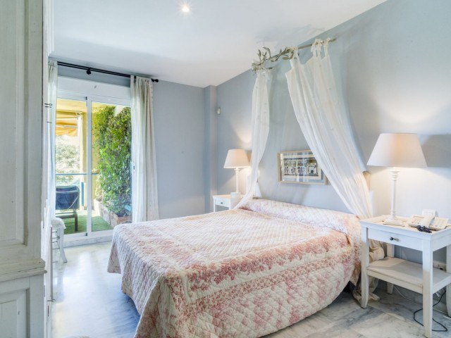 Apartamento con 2 Dormitorios  en Bahía de Marbella