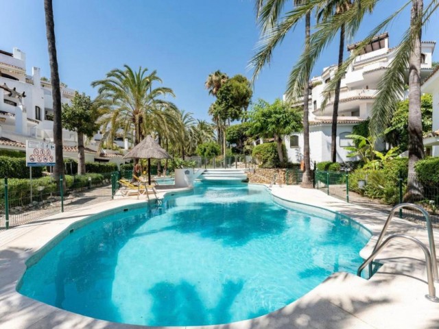 Apartment, Marbella, R5152210
