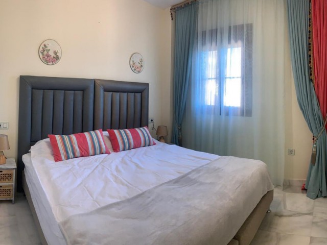 Apartamento con 2 Dormitorios  en Hacienda del Sol