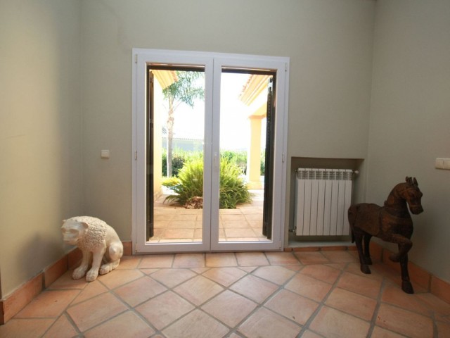 4 Bedrooms Villa in Sotogrande Alto