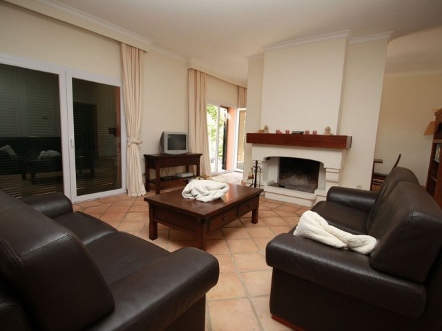 4 Bedrooms Villa in Sotogrande Alto