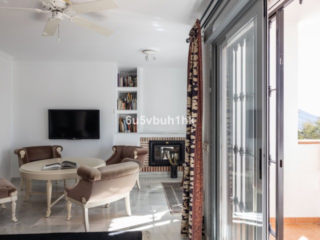 4 Bedrooms Villa in Mijas