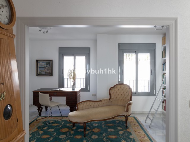 4 Bedrooms Villa in Mijas