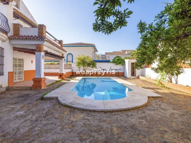 5 Sovrums Villa i Benalmadena