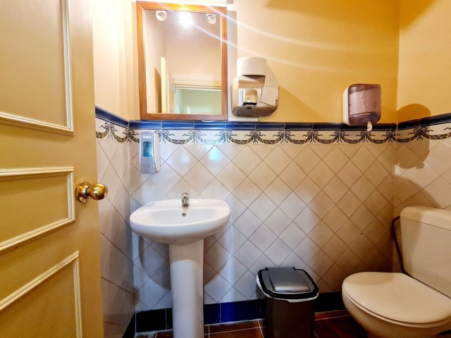 Liikekiinteistö Marbella