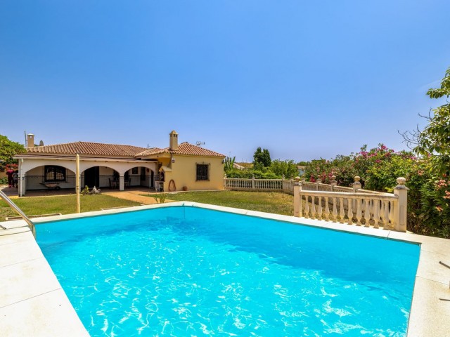 3 Makuuhuoneen Huvila Estepona