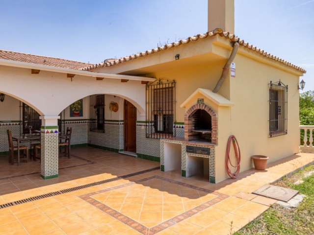 3 Makuuhuoneen Huvila Estepona