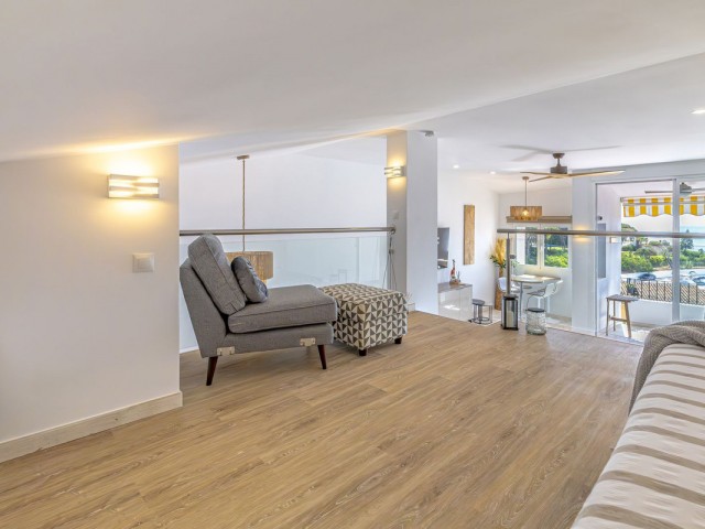 Penthouse avec 1 Chambres  à Puerto de Cabopino