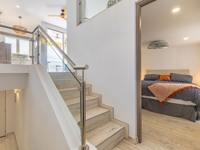 Penthouse avec 1 Chambres  à Puerto de Cabopino