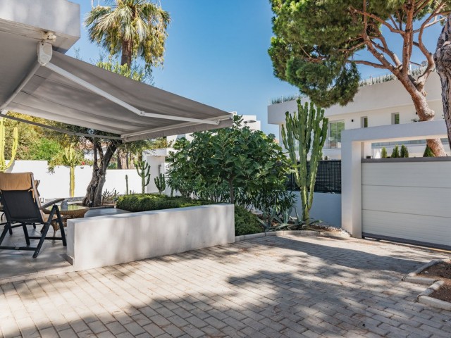 4 Bedrooms Villa in Marbella