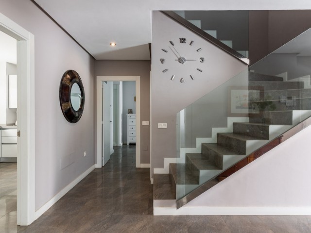 4 Bedrooms Villa in Marbella