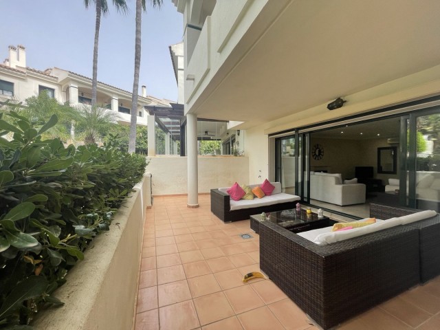 Adosado con 4 Dormitorios  en Atalaya