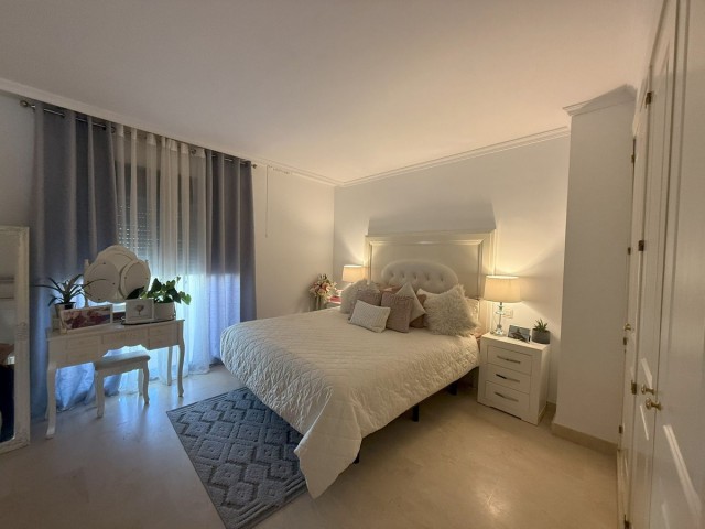 Adosado con 4 Dormitorios  en Atalaya