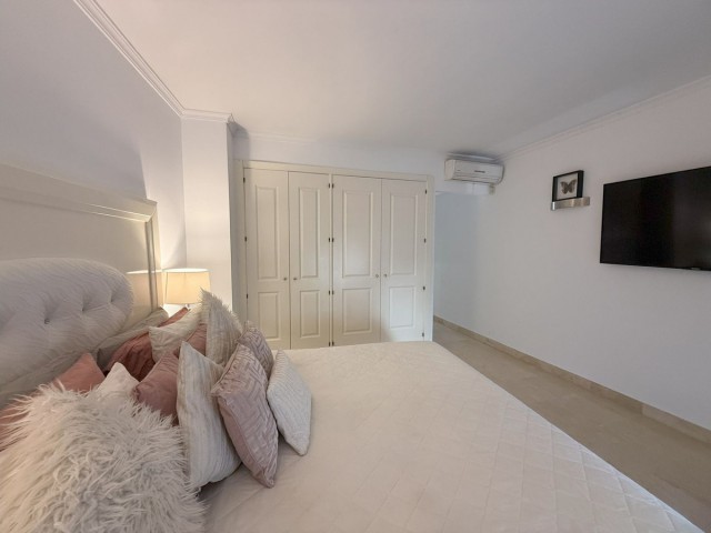 Adosado con 4 Dormitorios  en Atalaya