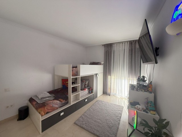 Adosado con 4 Dormitorios  en Atalaya