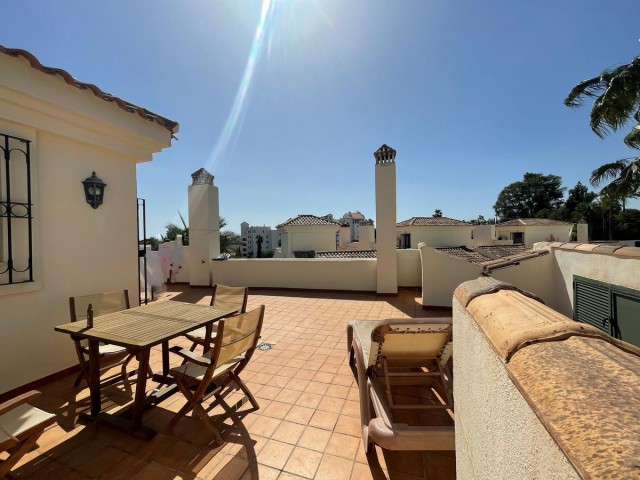 Adosado con 4 Dormitorios  en Atalaya