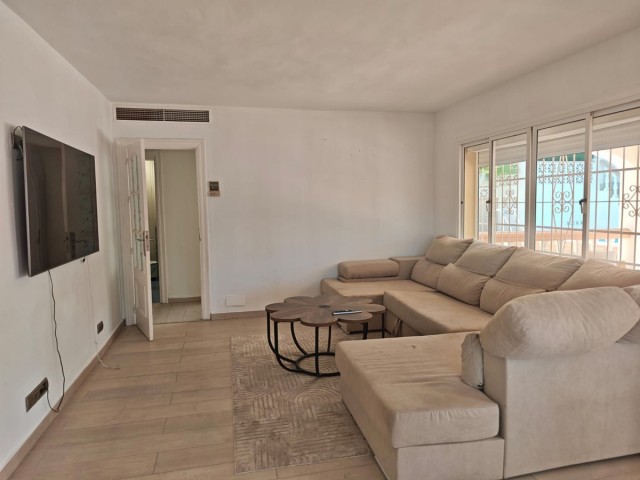3 Bedrooms Villa in Nueva Andalucía