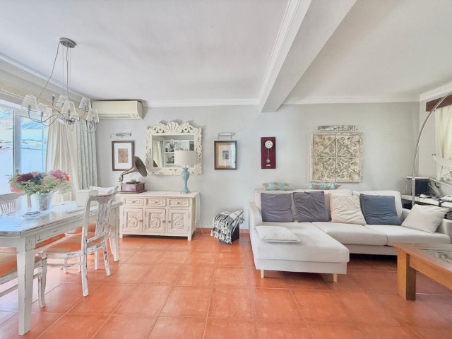 2 Bedrooms Townhouse in Fuengirola