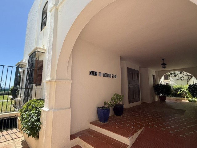 5 Makuuhuoneen Huvila Estepona
