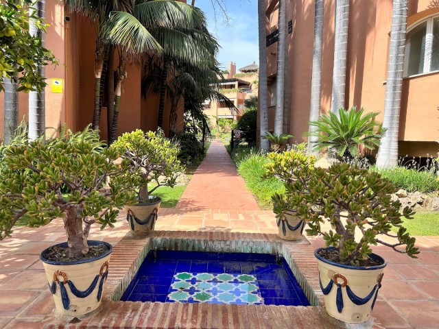 Appartement avec 3 Chambres  à Guadalmina Baja