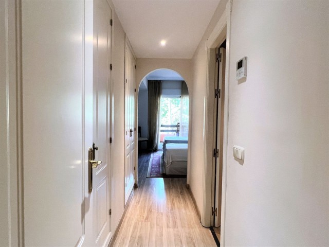 3 Bedrooms Apartment in Guadalmina Baja