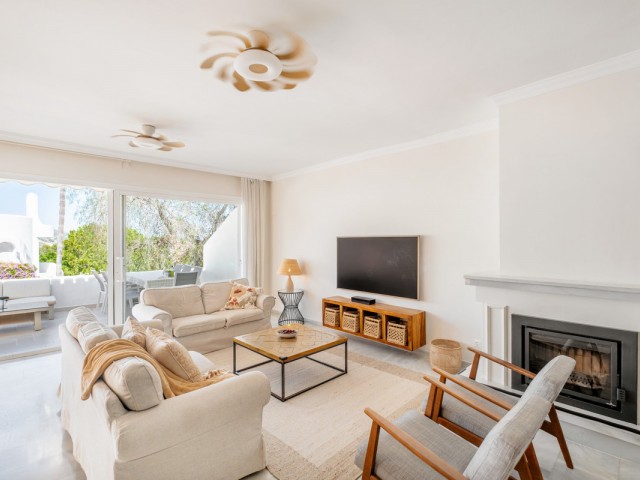4 Bedrooms Townhouse in Nueva Andalucía