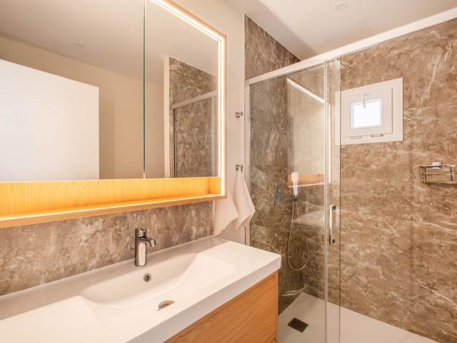 4 Bedrooms Townhouse in Nueva Andalucía