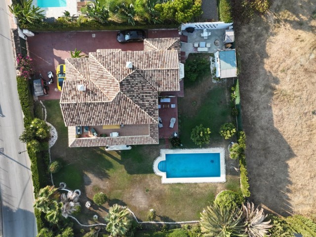 7 Bedrooms Villa in Guadalmina Alta