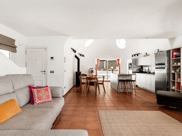 Villa, El Coto, R5155255