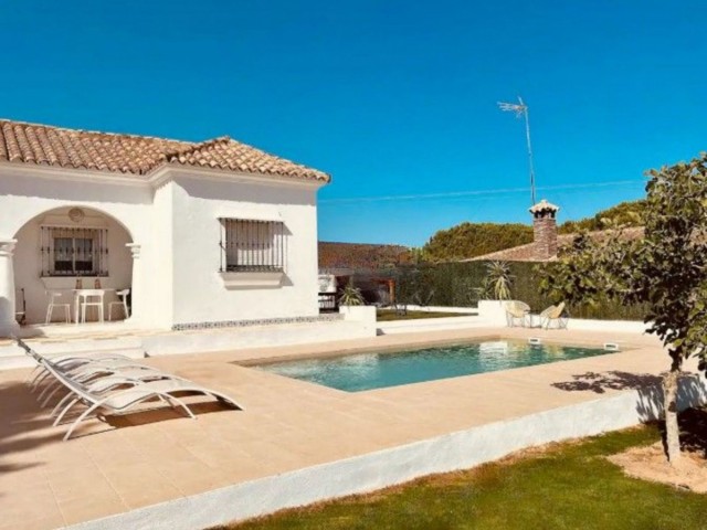 3 Makuuhuoneen Huvila Estepona