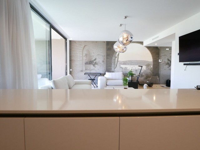 Apartment, Cabopino, R5156257