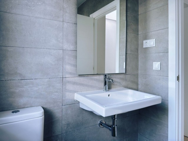 Adosado con 4 Dormitorios  en Riviera del Sol