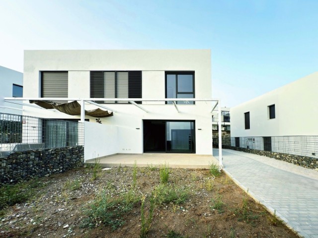 Maison mitoyenne avec 4 Chambres  à Riviera del Sol